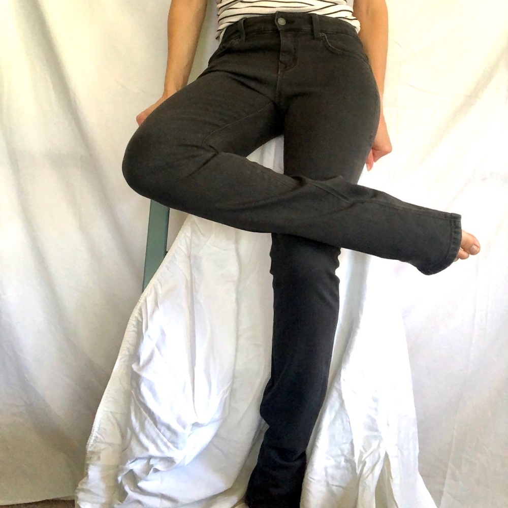 Anthropologie Level 99 dark gray stretch skinny straight denim jeans size 26